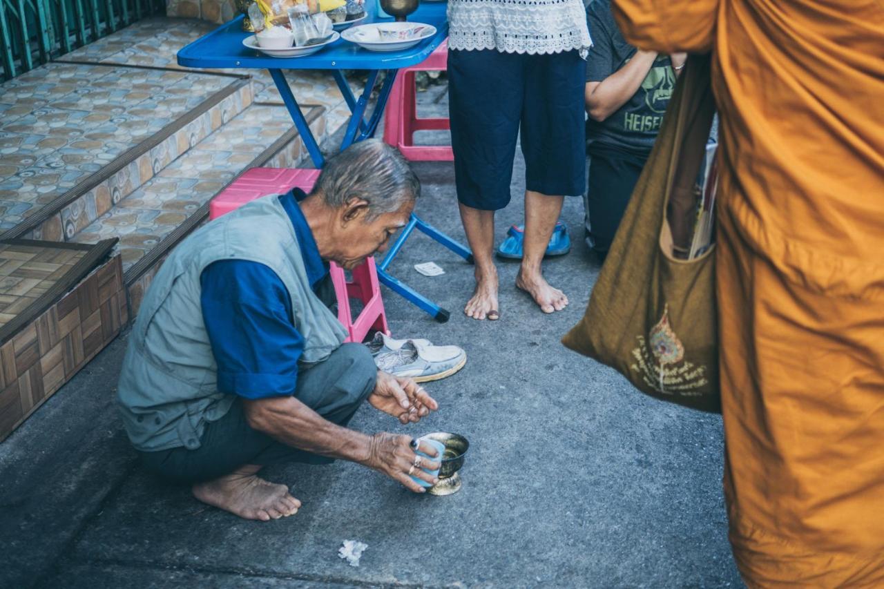 One Of Us House Pansiyon Bangkok Dış mekan fotoğraf